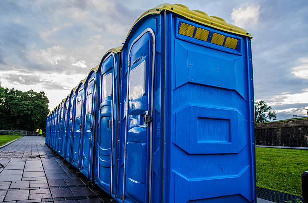 Best Porta potty rental near me  in Riverside, CA